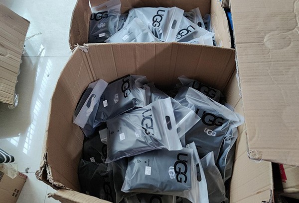 Udun Successfully Assisted the Ningbo Police Conducting a Criminal Raid Against A Target Den Selling Counterfeit UGG Leggings